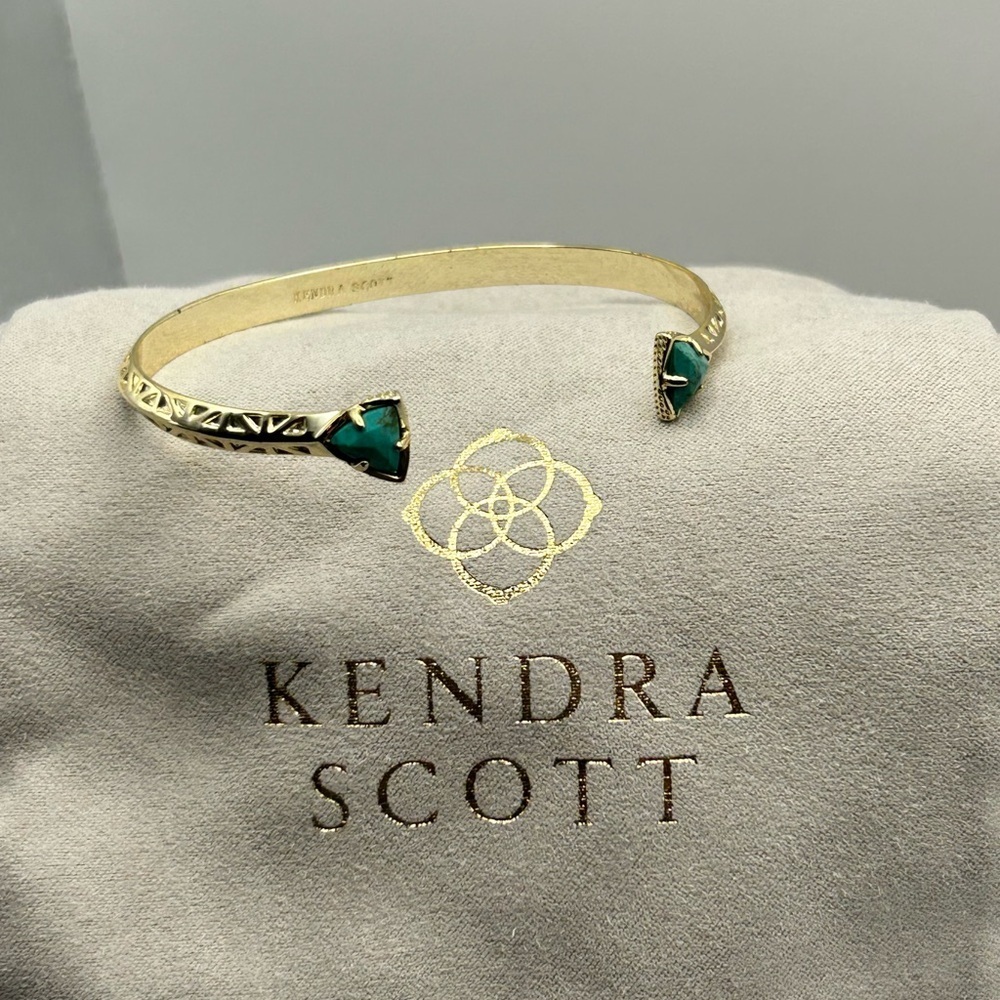 Kendra Scott Gold Tone Cuff Bracelet Turquoise Triangle Accents Pouch - Picture 2 of 9